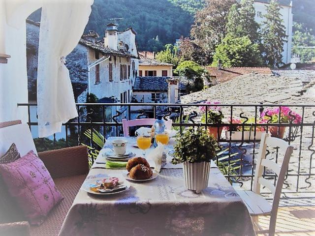 Bb Chiavenna Centro Storico Bed and Breakfast Exteriör bild